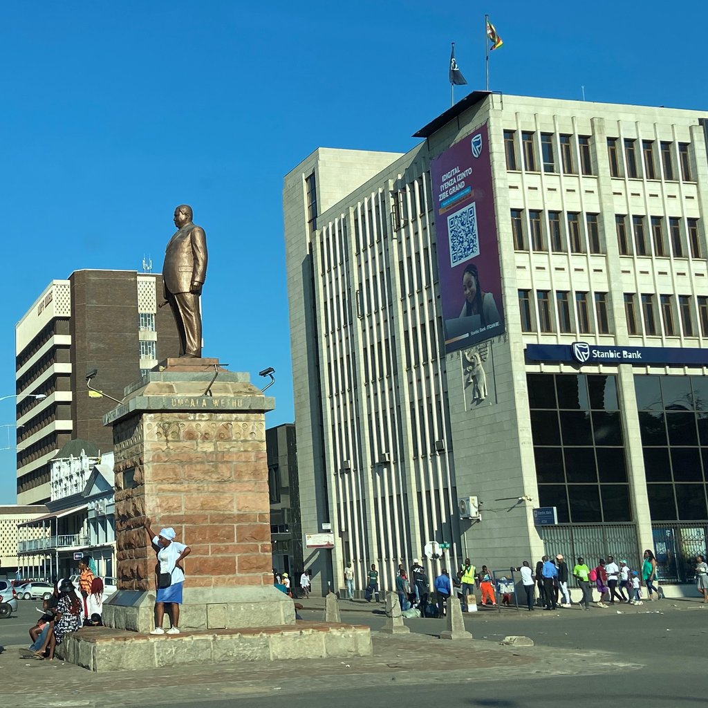 Angle de Nkomo Street et de la 8ème avenue